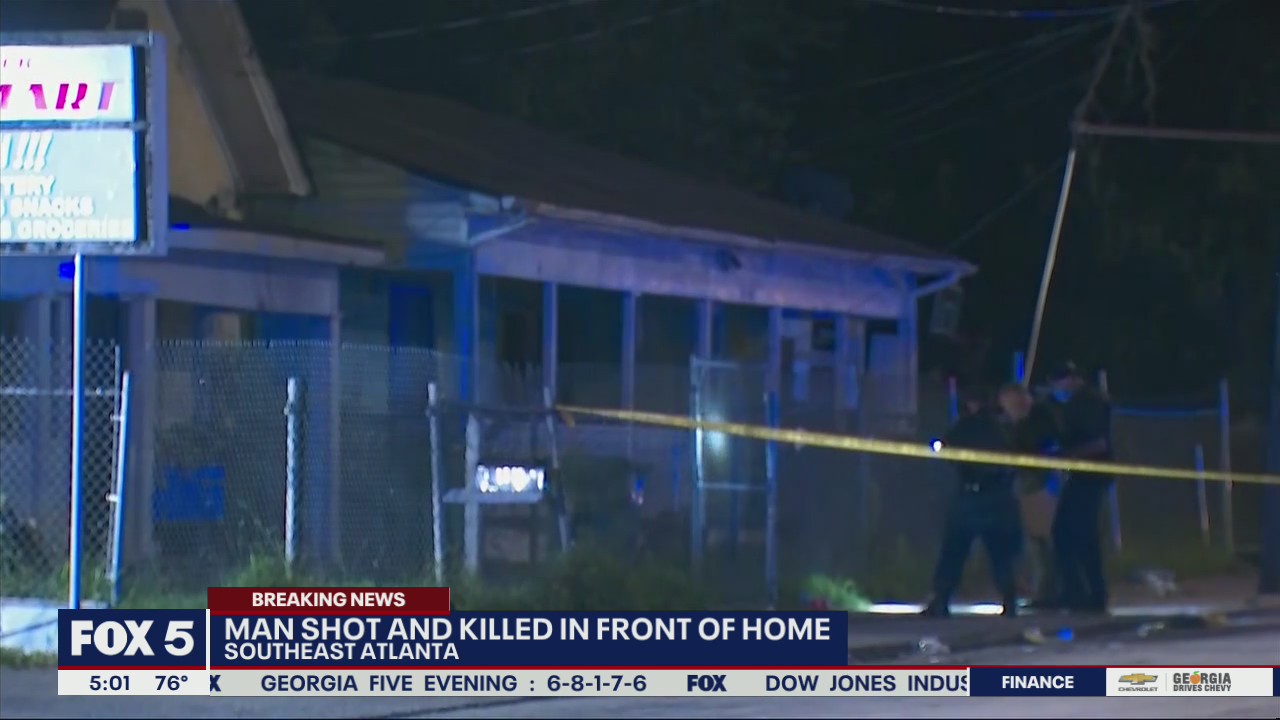Man killed in front of SE Atlanta home