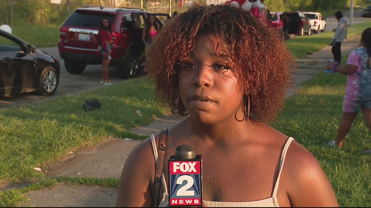 Vigil held to honor life of 19-year-old killed in gas station shooting