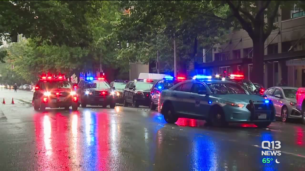 Suspect barricaded in apartment after Belltown stabbing