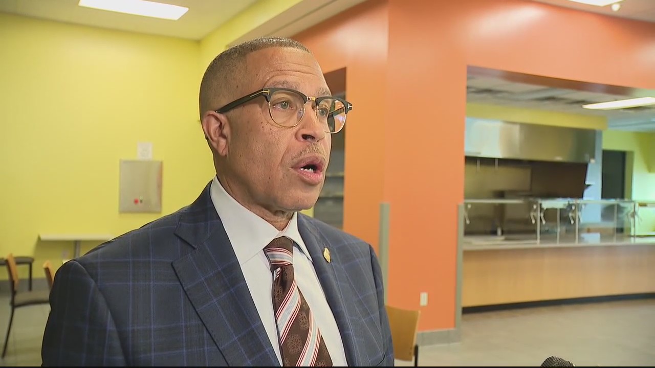 Political pundits shocked by DPD Chief Craig's expected retirement and possible run for governor