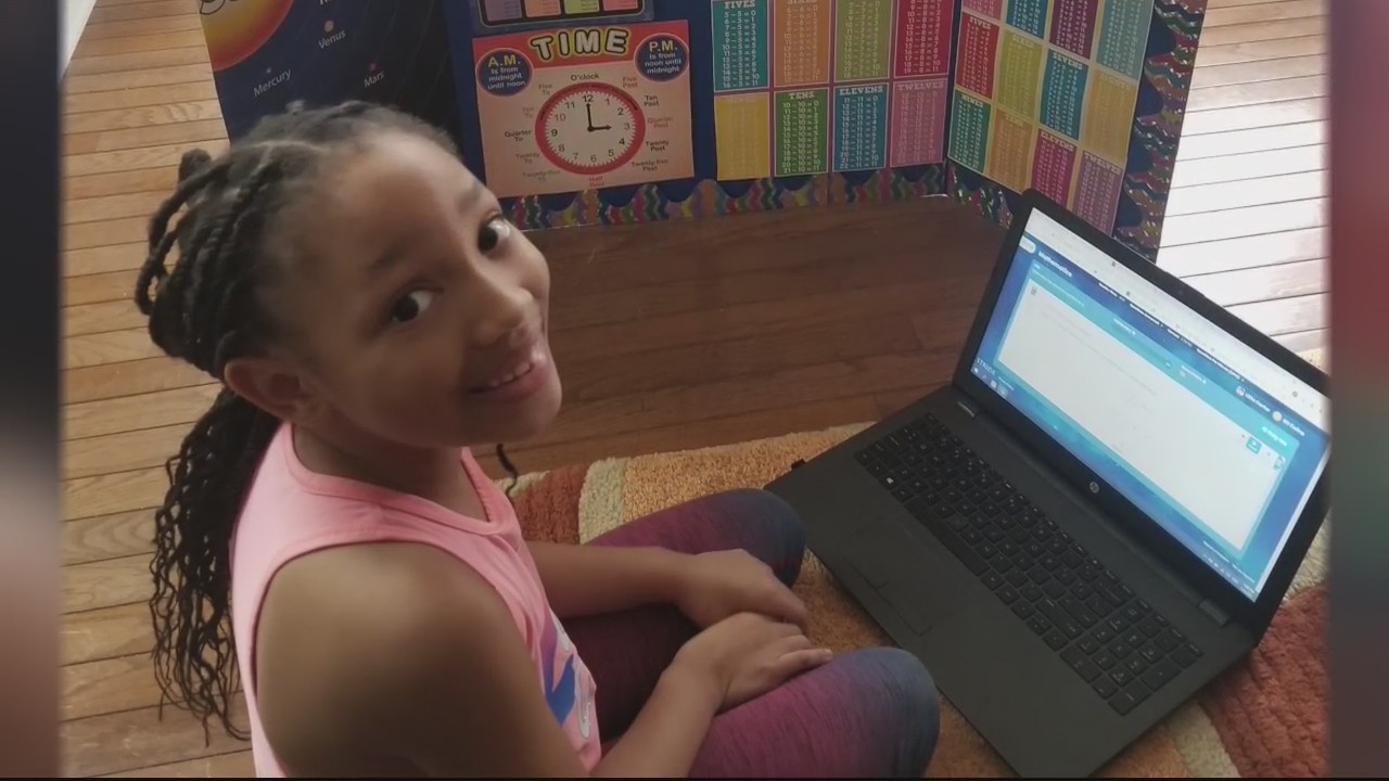 8-year-old creates book club online with Facebook