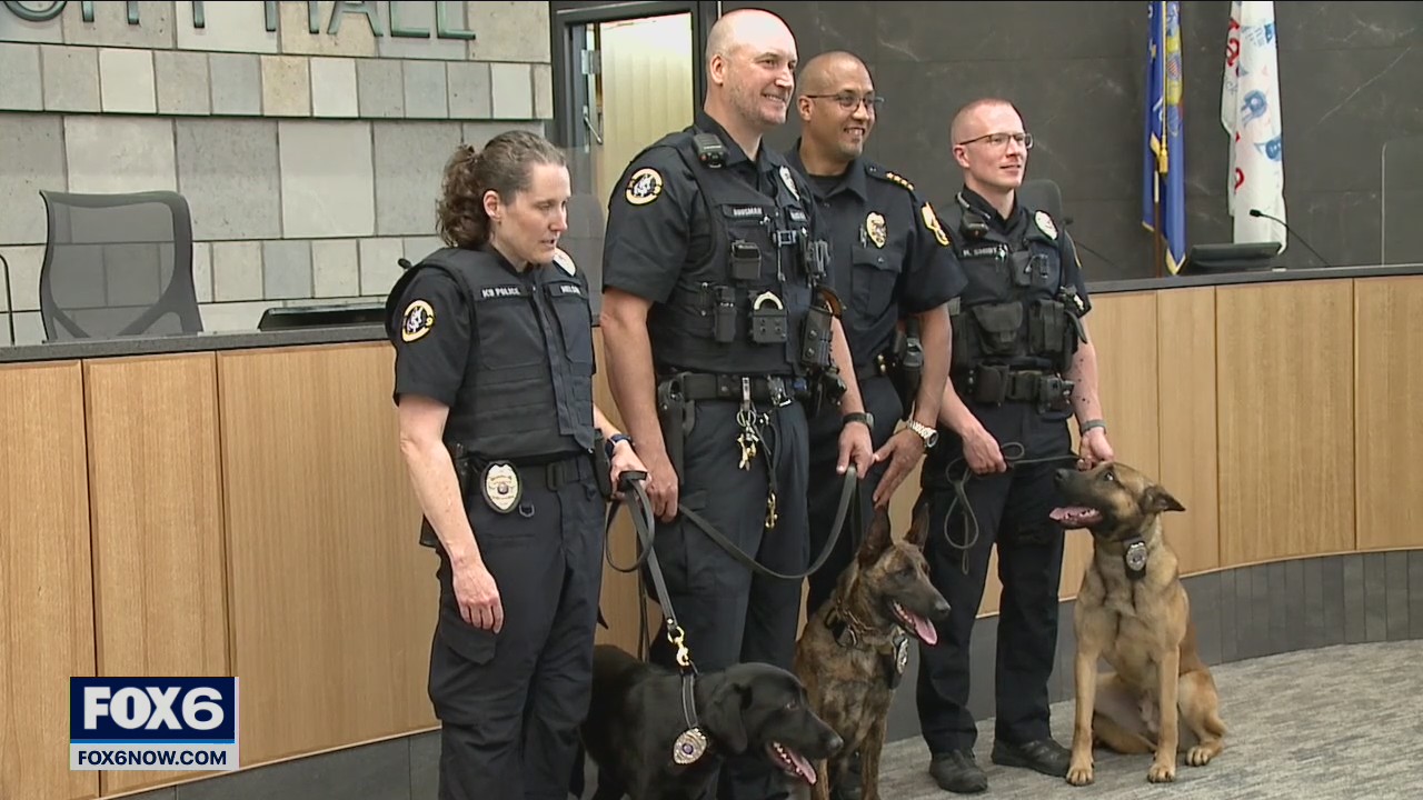 Waukesha police dogs sworn into service