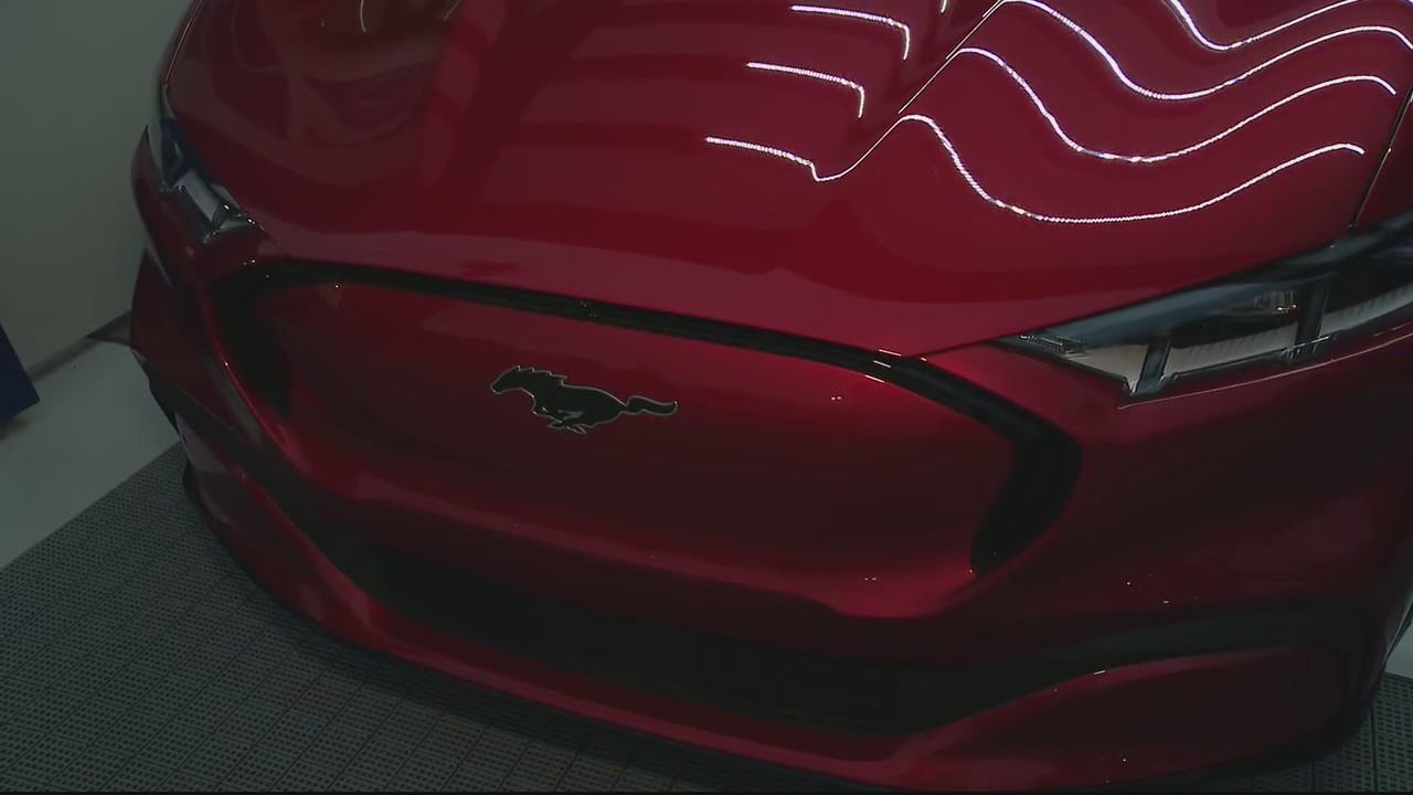 From fast cars to great food - the Motor City Car Crawl is taking over Detroit