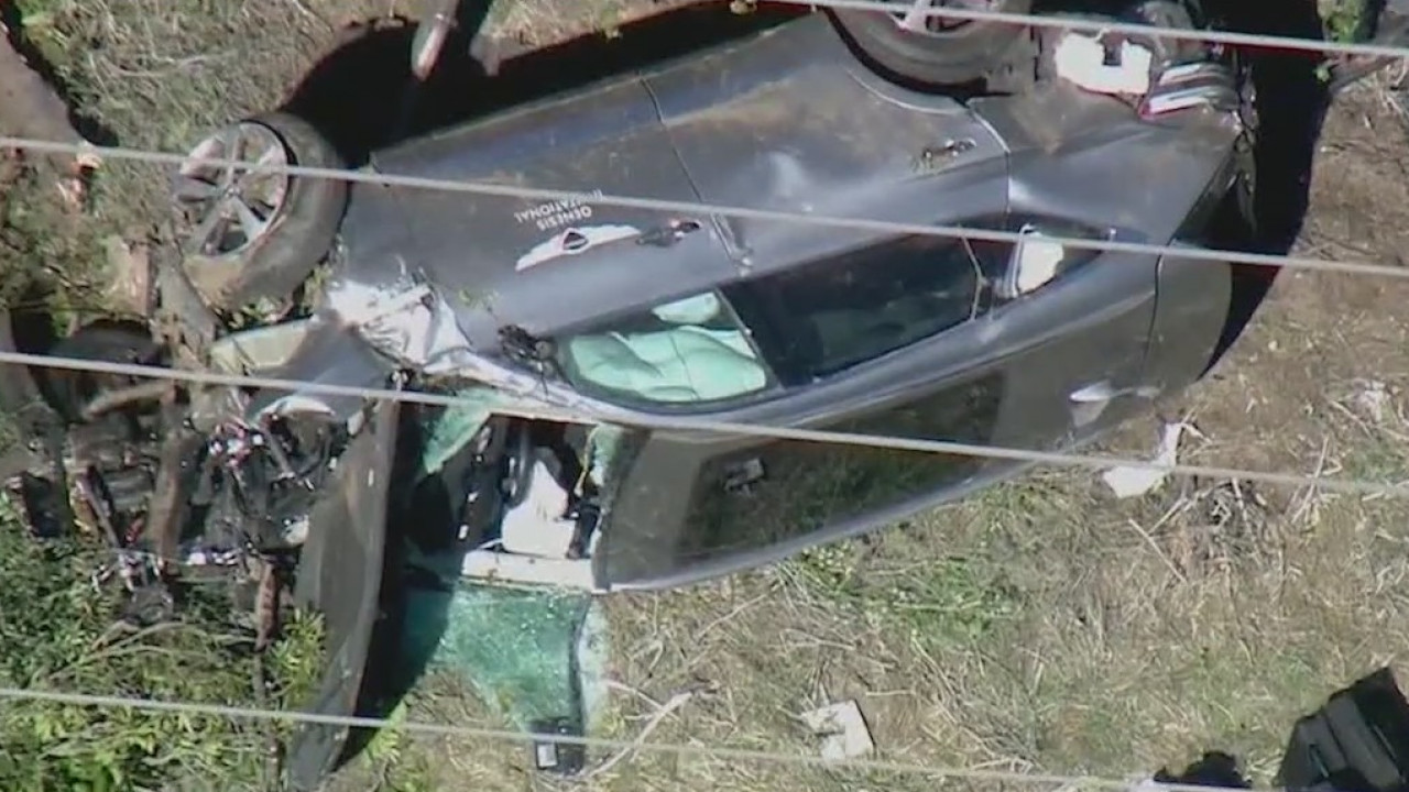 Detectives issue warrant for black box in Tiger Woods crash