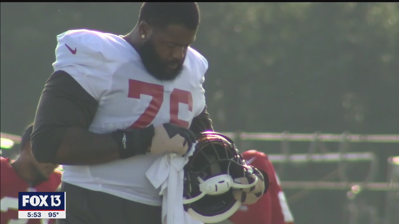 Team trusts Smith to protect Brady