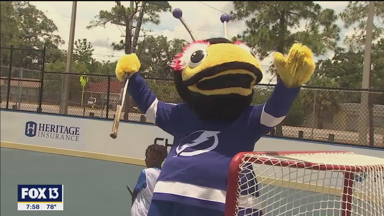 Bolts build ball hockey court at Rowlett Park
