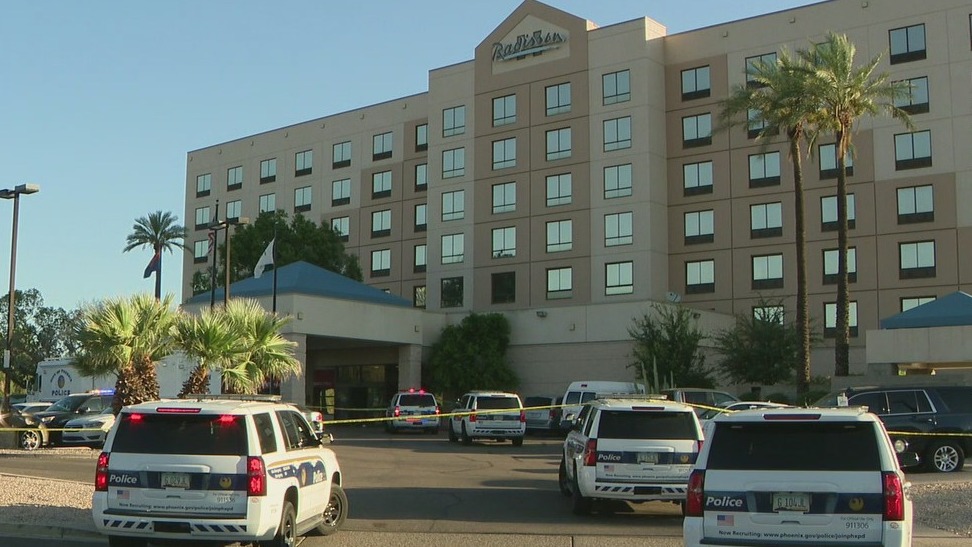 Deadly shooting investigation underway at Phoenix hotel
