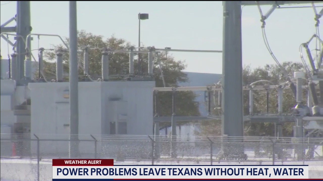 Power problems leave Texans without heat or water