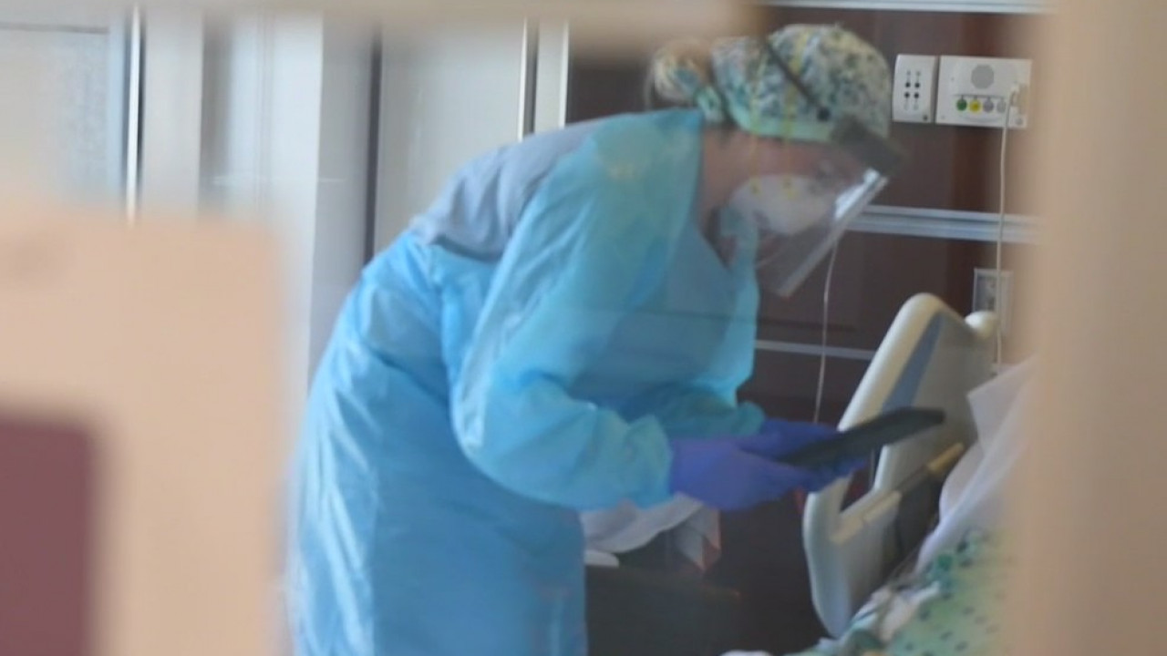COVID-19 hospitalizations surge nationwide