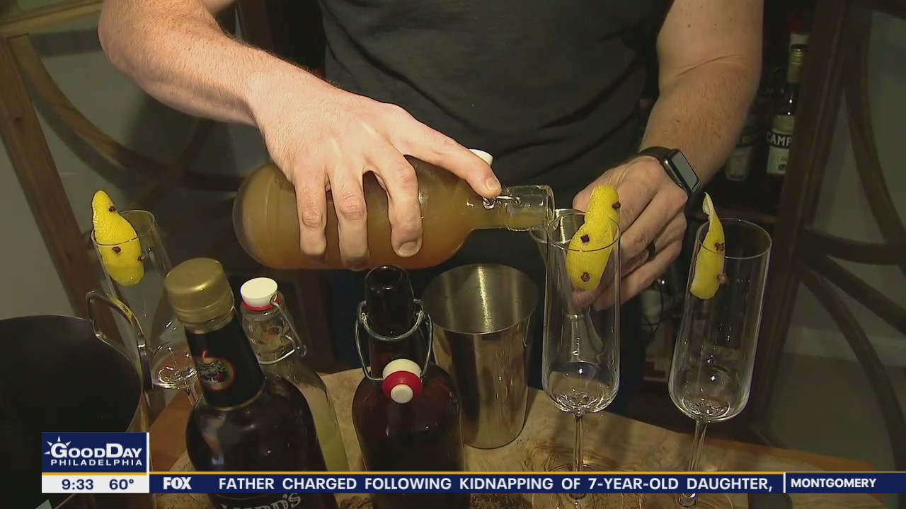 Making Apple Cider Mimosas
