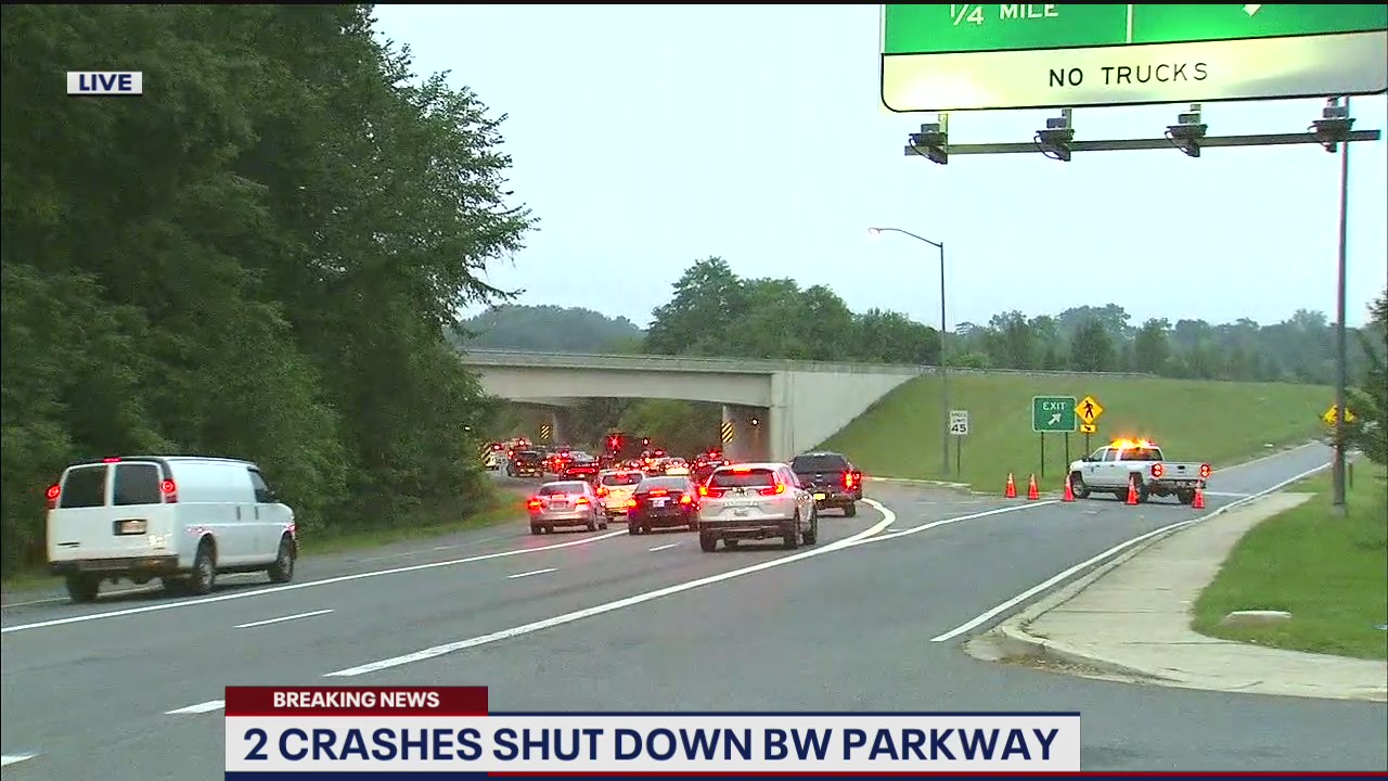 1 dead in crash on Baltimore-Washington Parkway; US Park Police helicopter stranded in fog