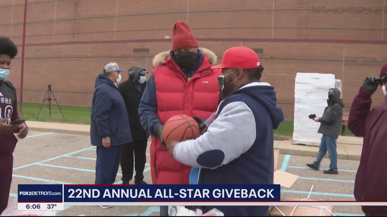 Annual All-Star Giveback ‘Just feeding the community, giving them some love, some hope’