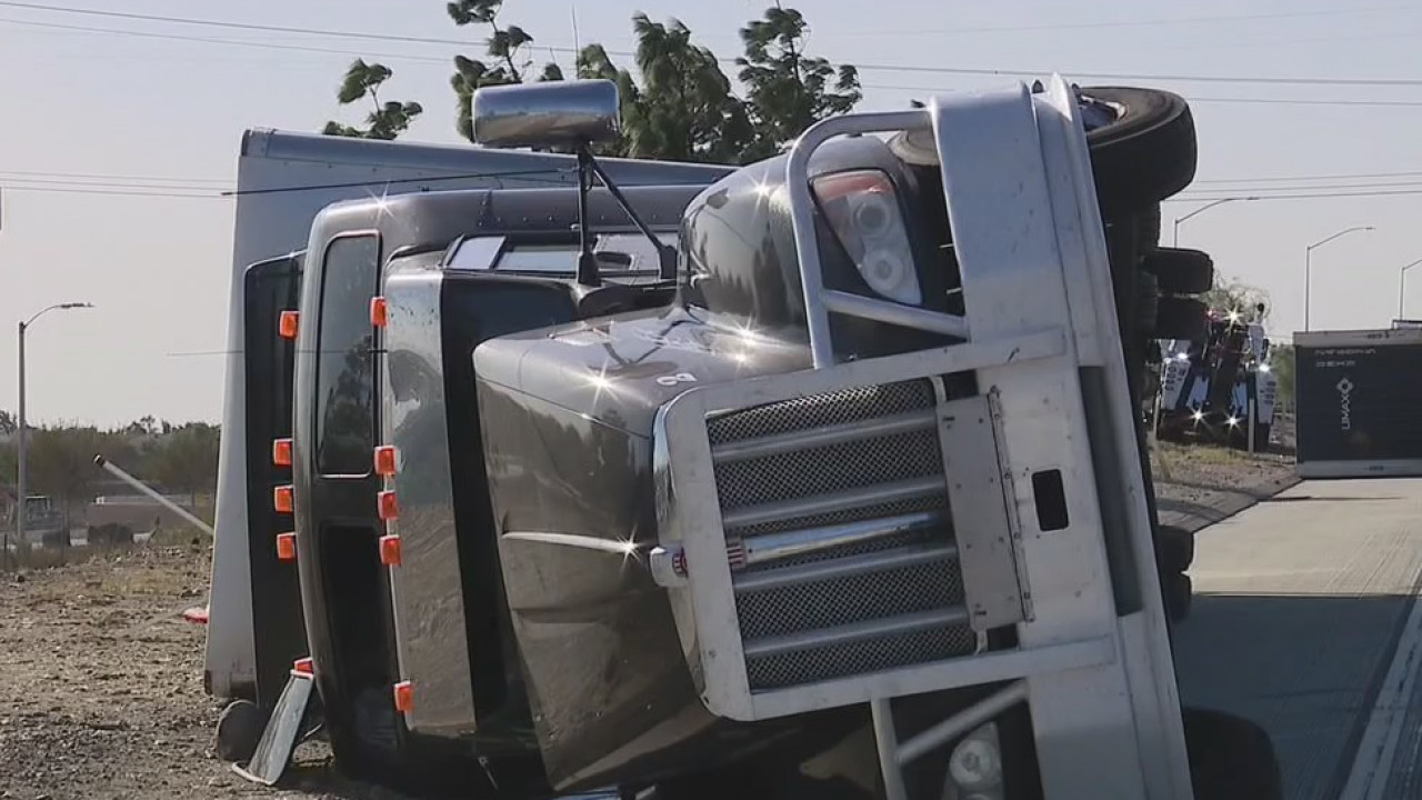 Strong Santa Ana winds causes several big rigs to turn over