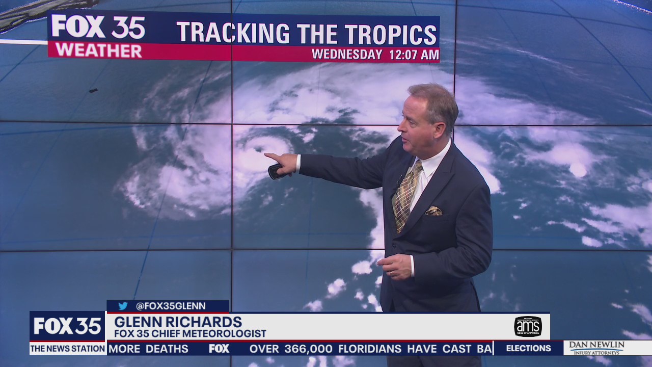Epsilon strengthens into hurricane as it approaches Bermuda