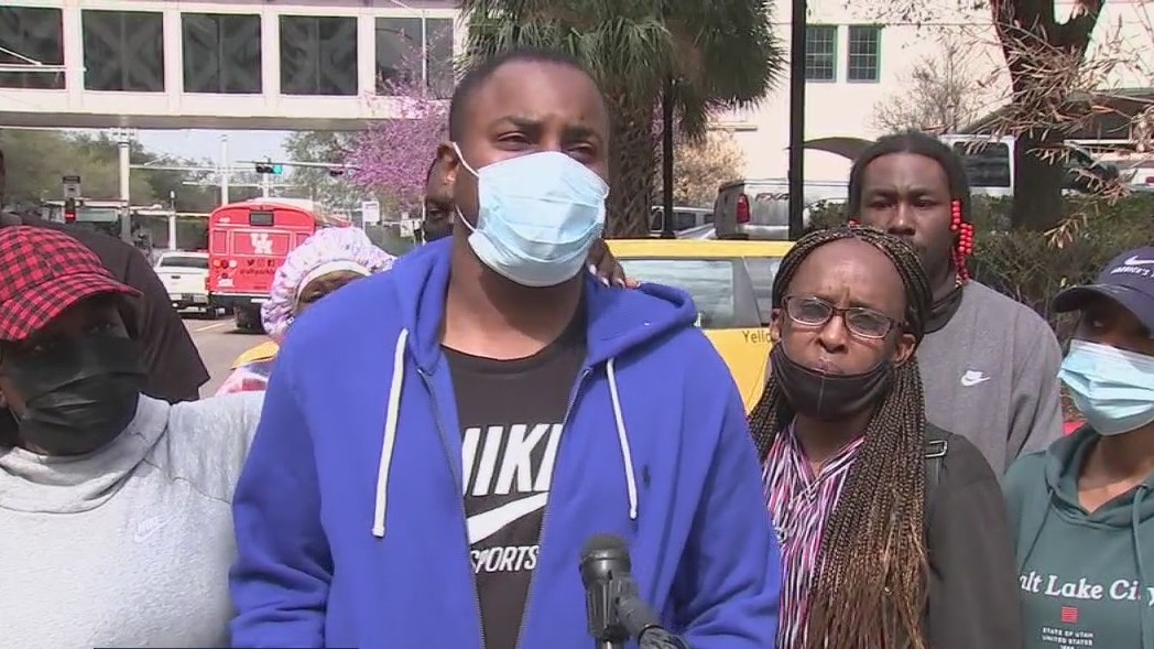 Husband, father reacts after losing 4 family members in Harris County crash
