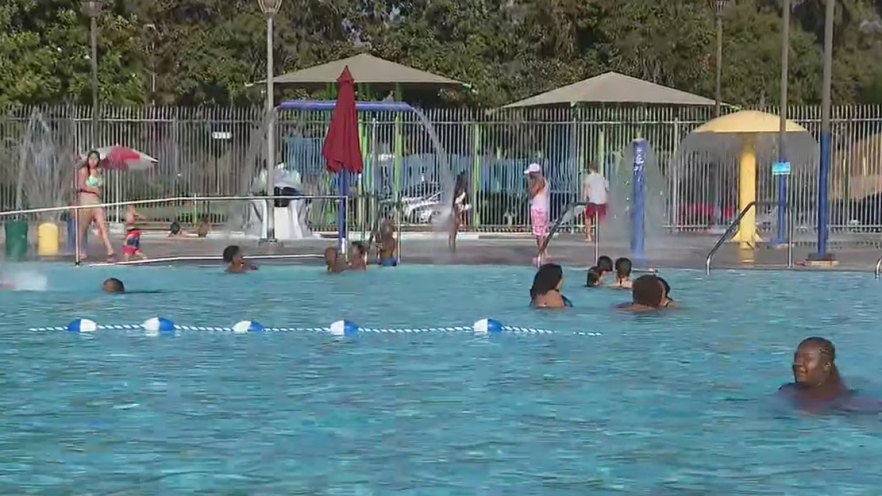 San Bernardino city pool to stay open during SoCal heatwave