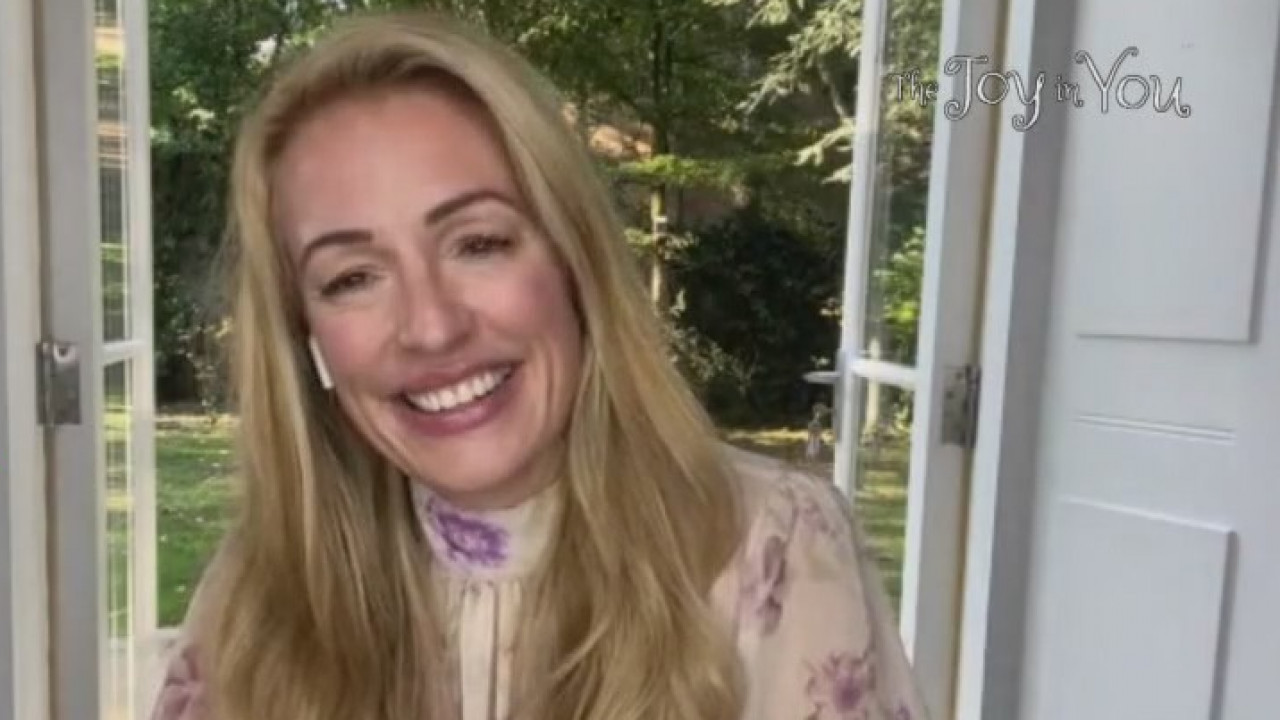 'SYTYCD' host Cat Deeley talks about her new children's book