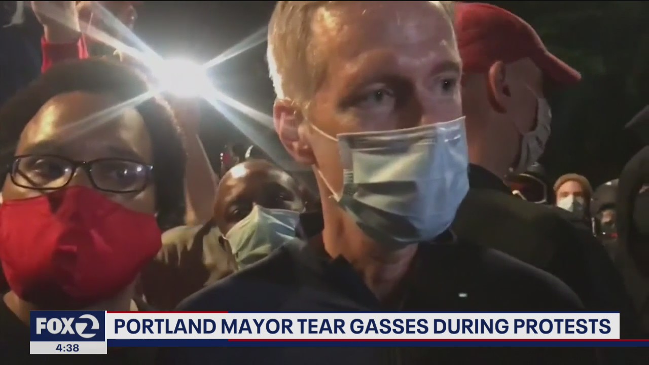 Portland mayor gassed amid protest standoff with US agents