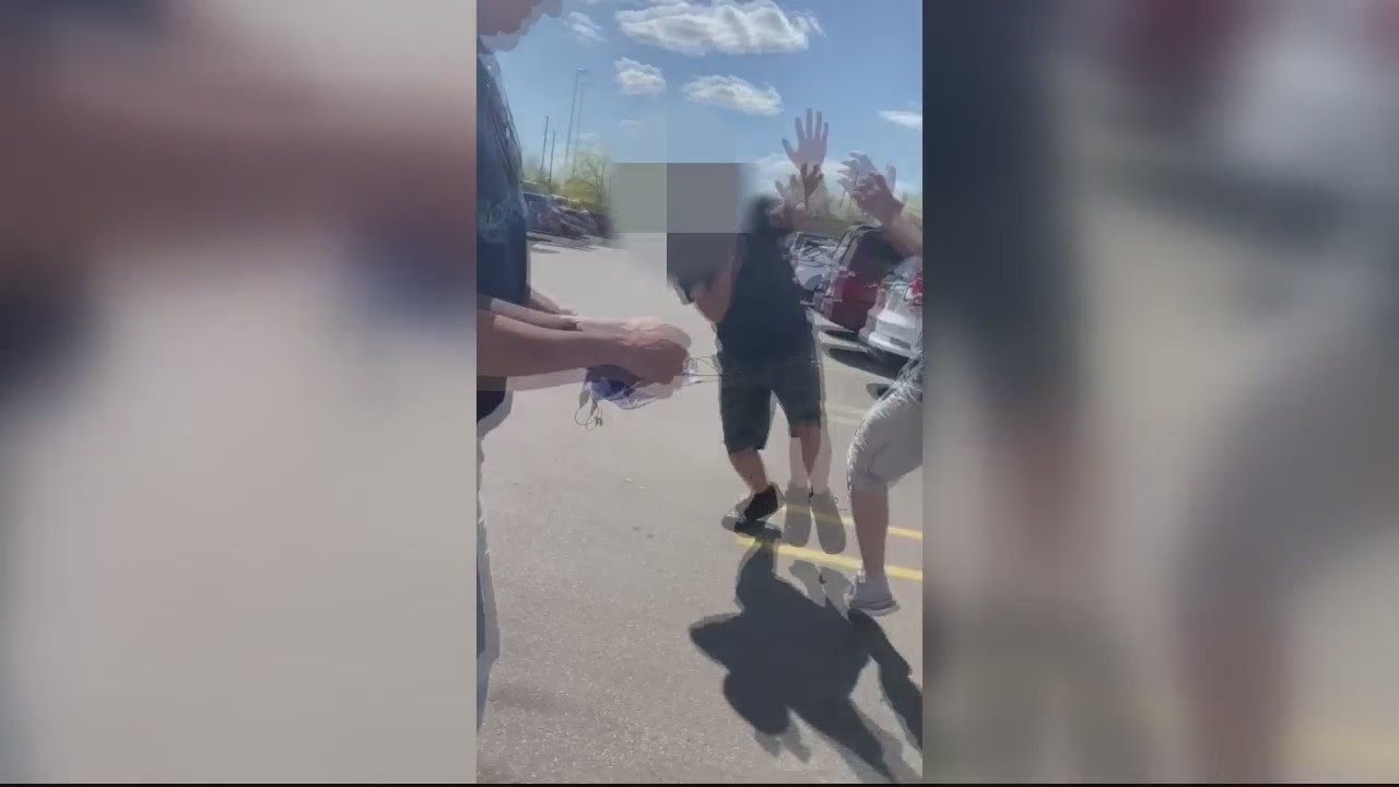 Two men brawl in Meijer parking lot after road rage