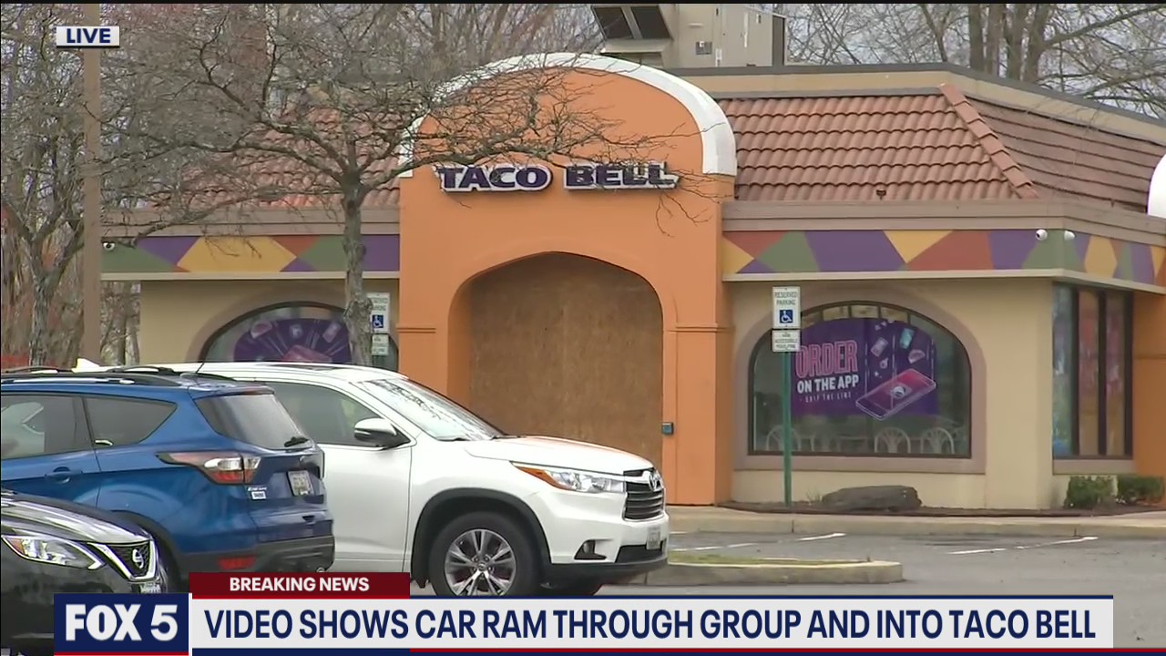 Vehicle strikes people and storefront at Waldorf Taco Bell