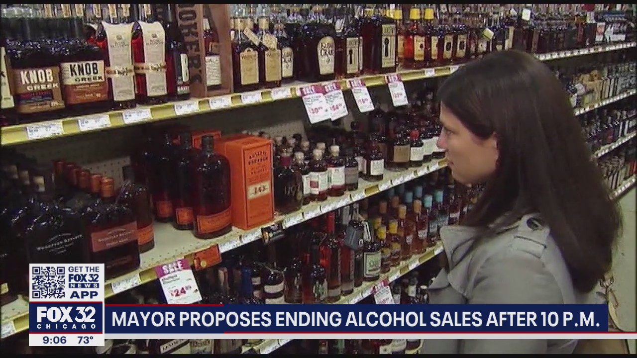 Lightfoot wants to ban alcohol sales after 10 pm at Chicago stores