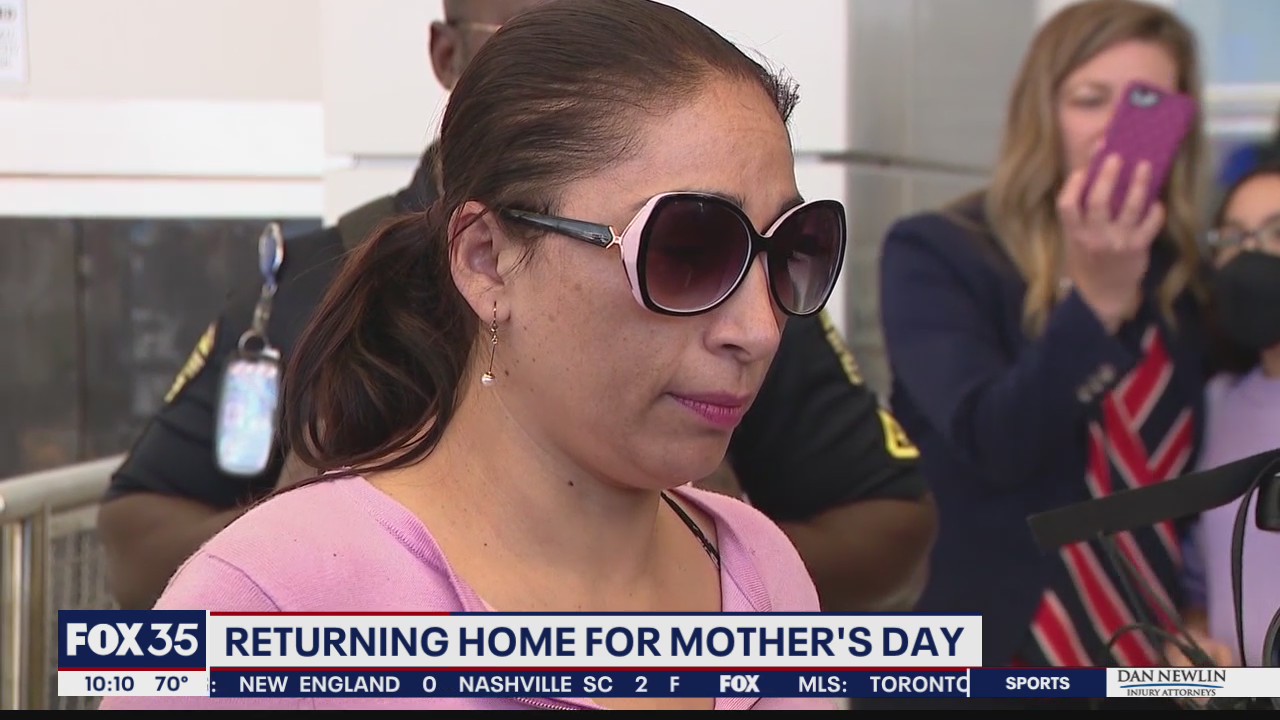 Deported mom reunites with family in time for Mother's Day