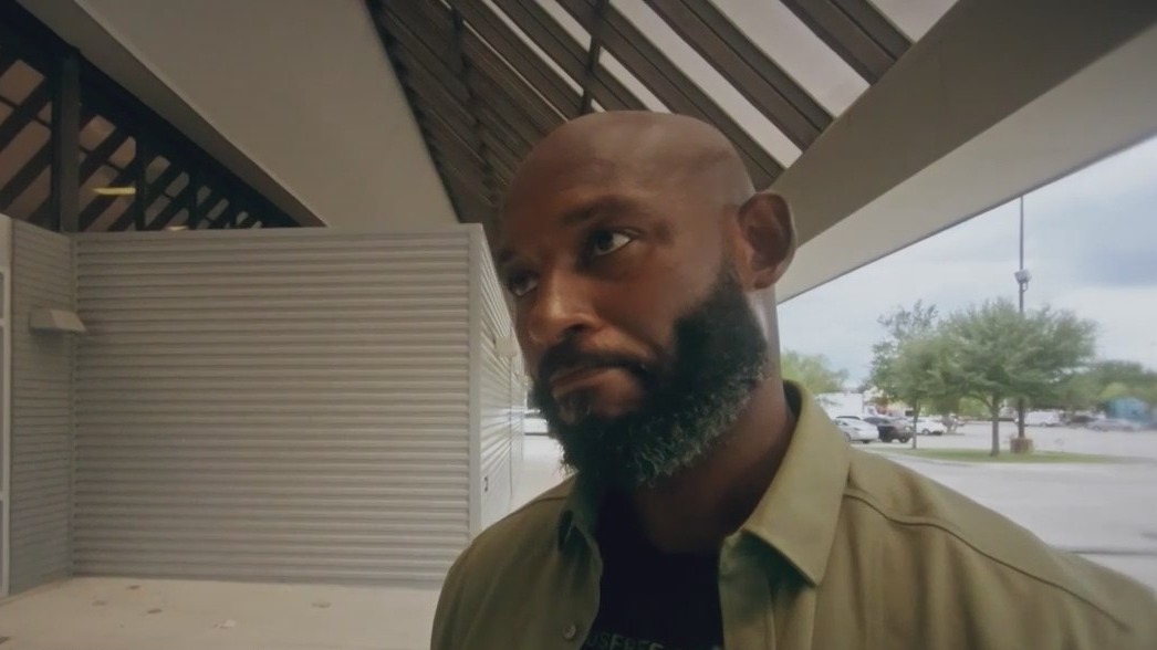 Ex-con returns to scene of crime to discuss journey from criminal to helping others