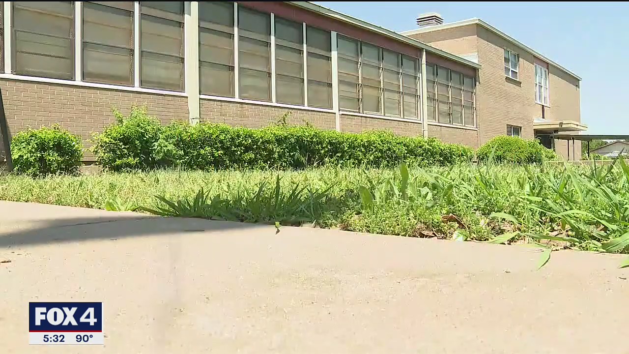 North Texas school districts prepare to offer some type of in-person learning