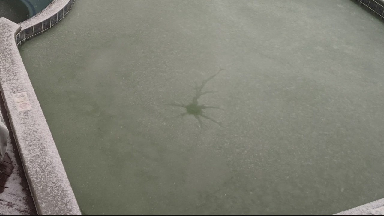 How ice stars form in lakes, ponds and rivers