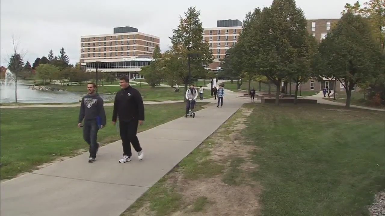 Oakland University offer BioButton for students to wear for in-person classes