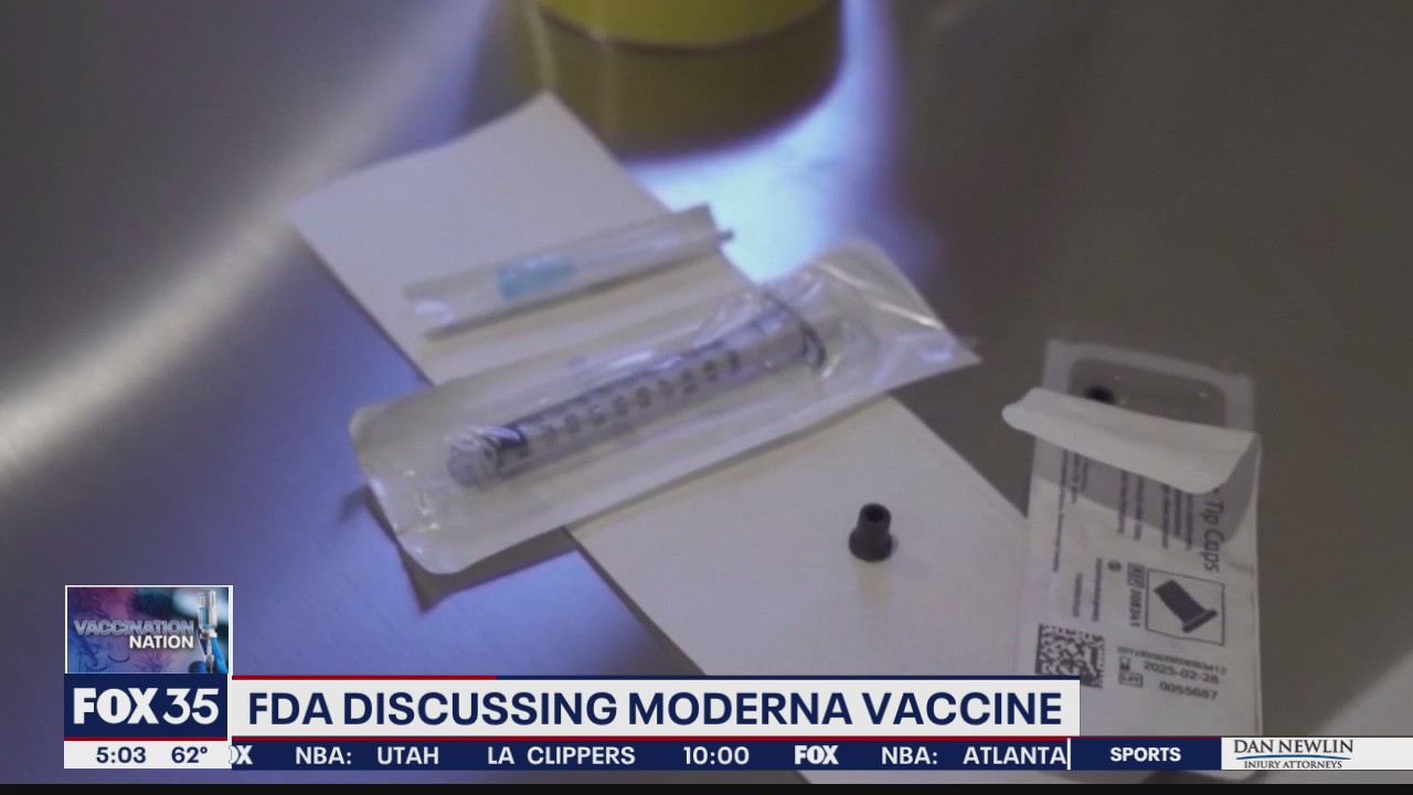 FDA advisory panel approves Moderna COVID-19 vaccine