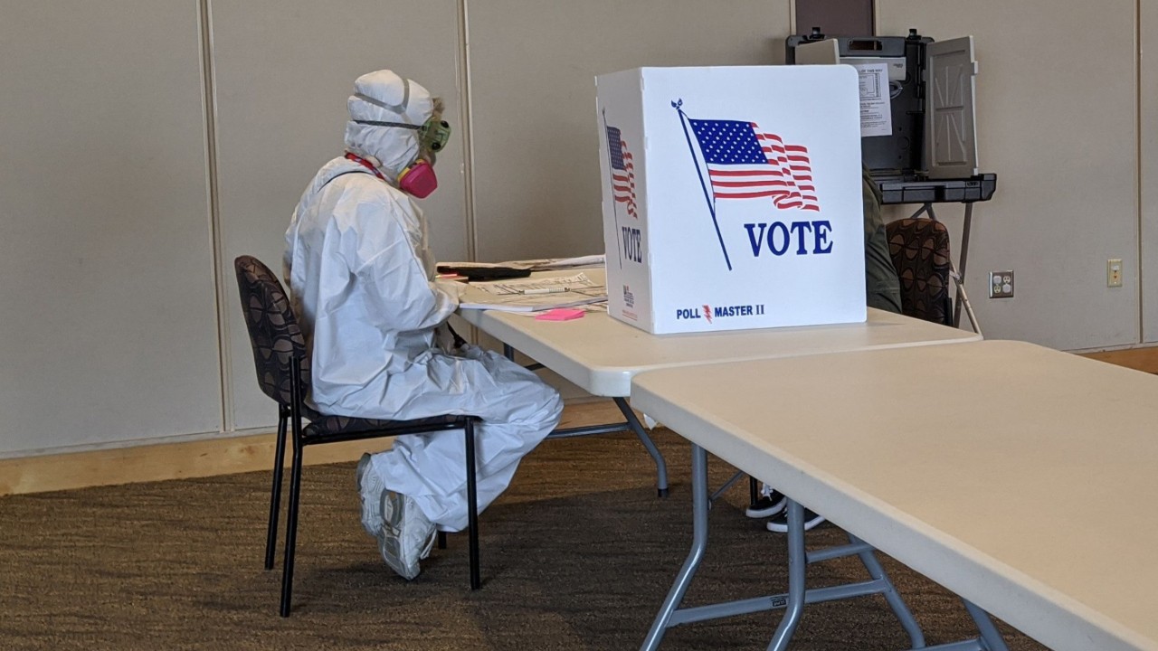 Wisconsin voters show up for primaries in face of COVID-19 outbreak