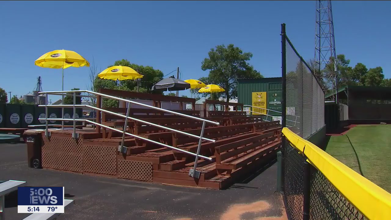 FOX 9 Town Ball Tour arrives in Maple Lake