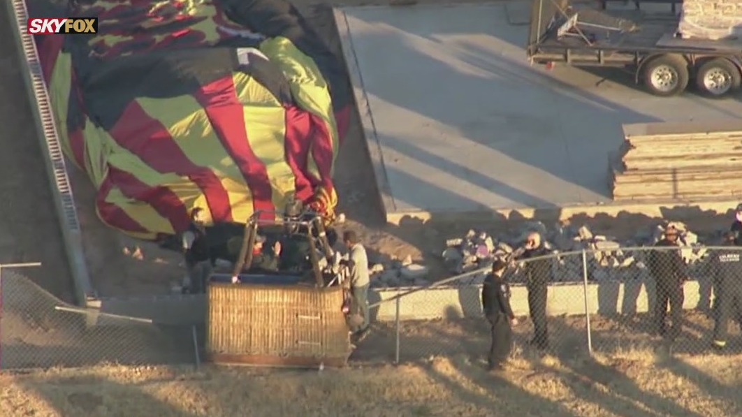 Hot air balloon with 9 people onboard goes down in Gilbert neighborhood