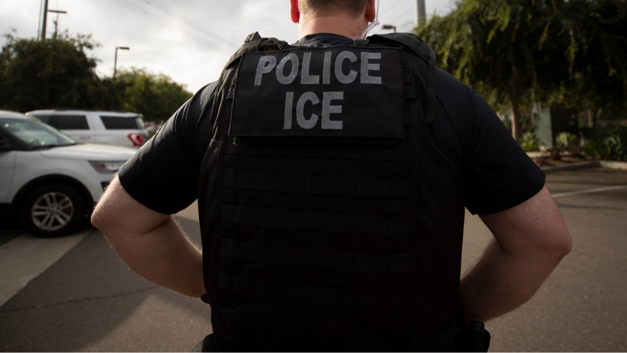 British family detained in 'traumatizing' conditions after accidentally crossing US border