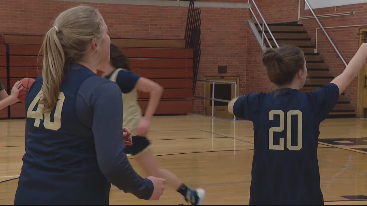 Gov. Whitmer gives green light to winter contact sports for high schools