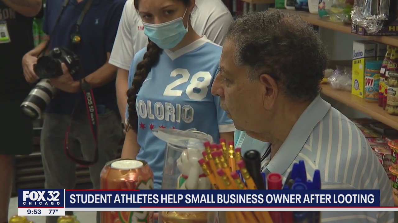 Student-athletes help Chicago business owner after his store was ransacked by looters twice