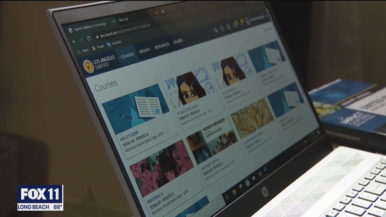 LAUSD students prepare for distance learning