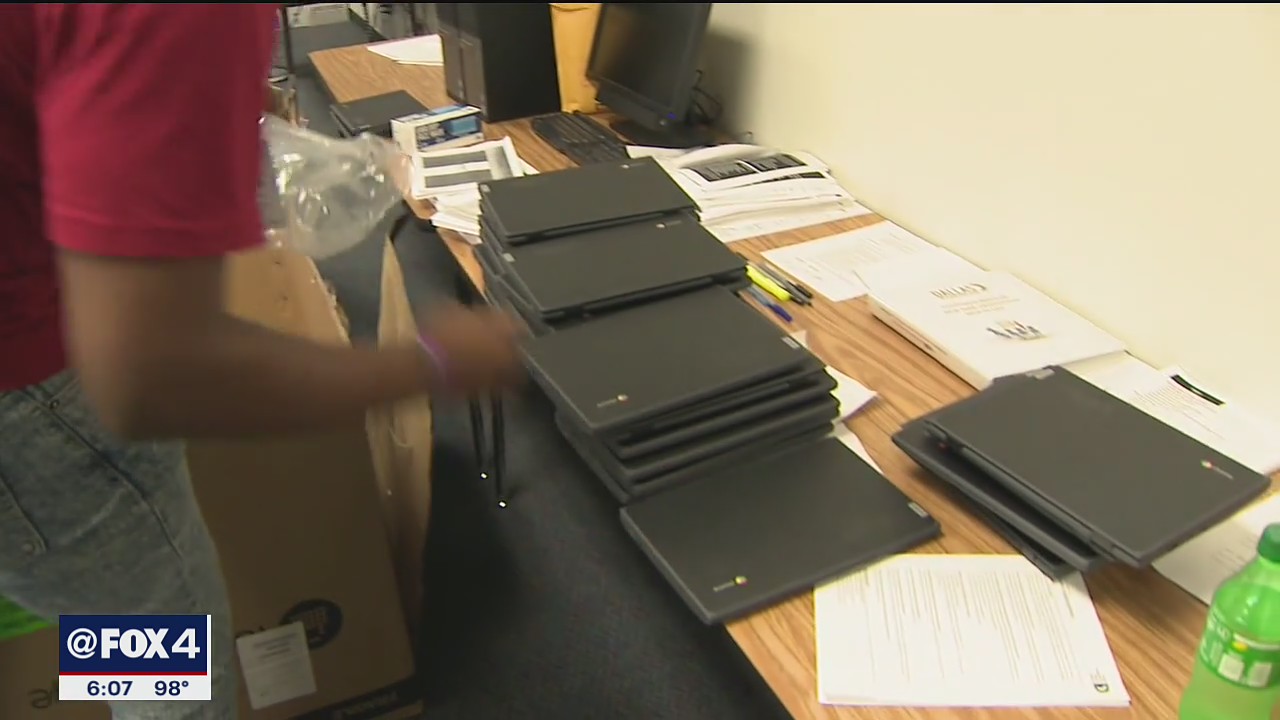Massive undertaking underway as Dallas ISD distributes 60K iPads, laptops and hotspots
