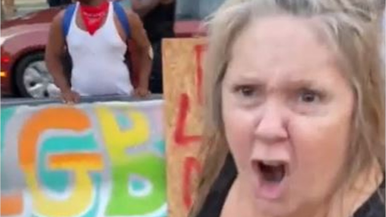 Woman yells racial slur at George Floyd hologram event