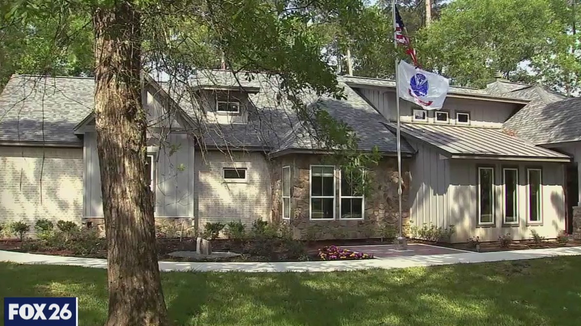 Gary Sinise Foundation provides mortgage-free home for Texas veteran