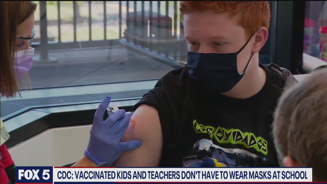 DMV parents express mixed feelings about new CDC student mask wearing guidelines