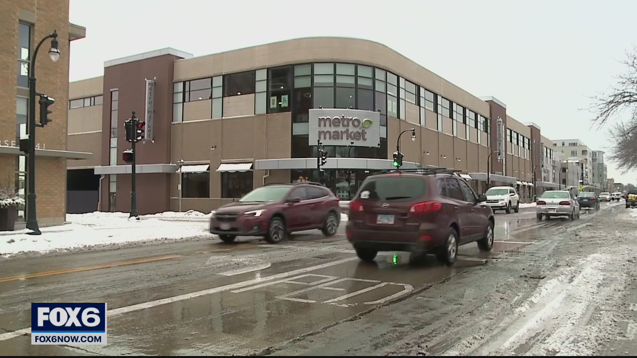 Kroger employees get $100 bonus if they receive COVID-19 vaccine