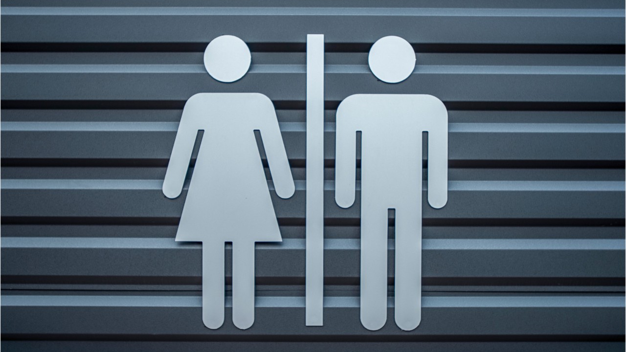 Dangers of not urinating regularly