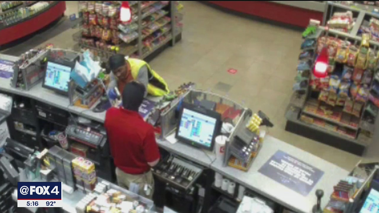 Rockwall police searching for convenience store robber