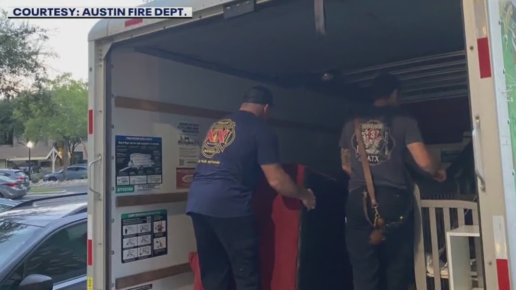 Austin firefighters help unload family's trailer after dad overheated