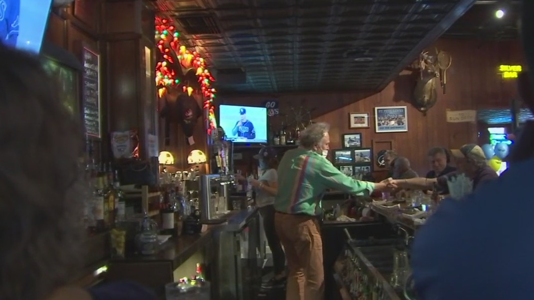 St. Pete staple celebrates 37 years