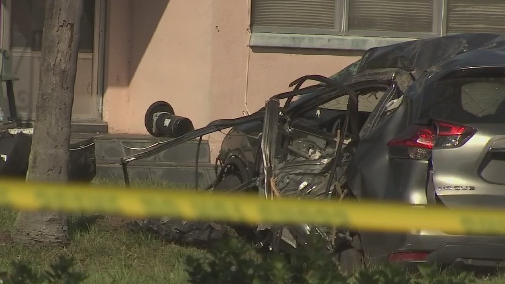 Two children killed in St. Petersburg crash