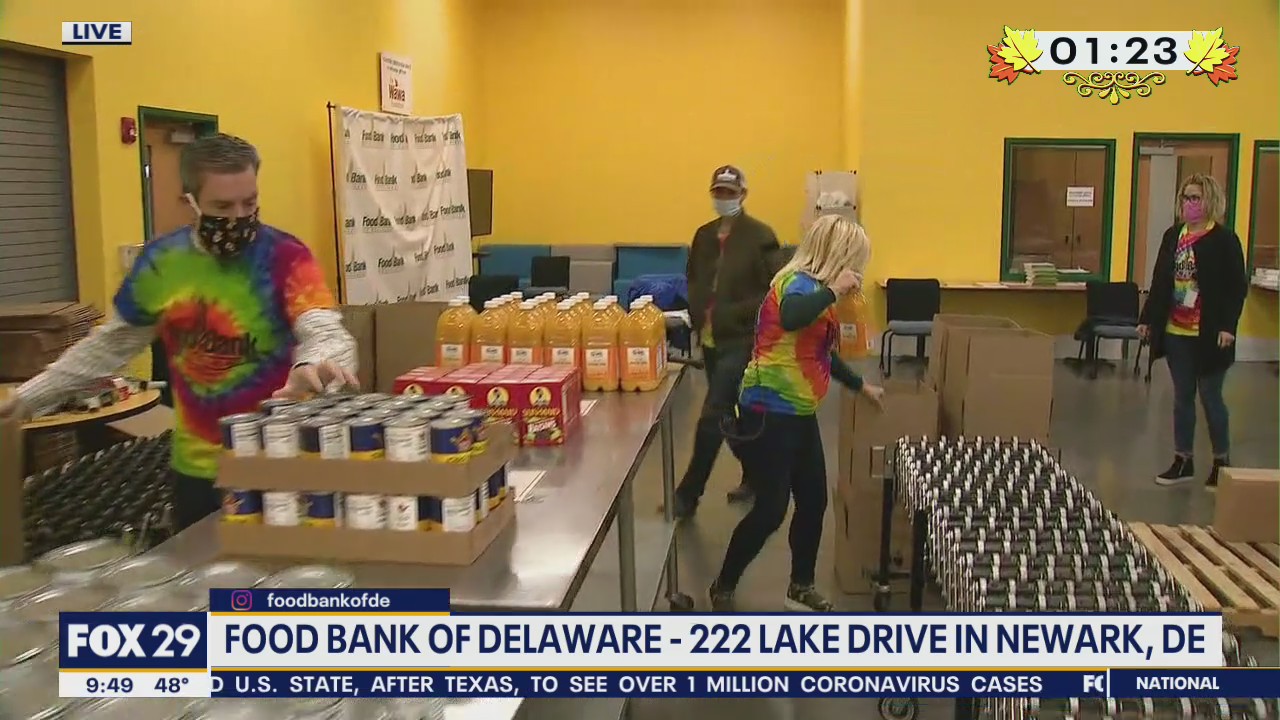Fall Faceoff: Jenn and Bob race to assemble Thanksgiving meal boxes
