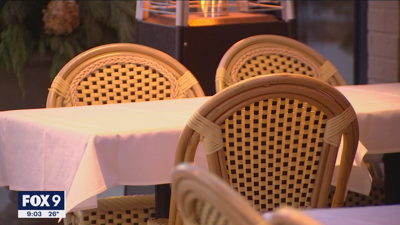 Walz extends indoor dining ban